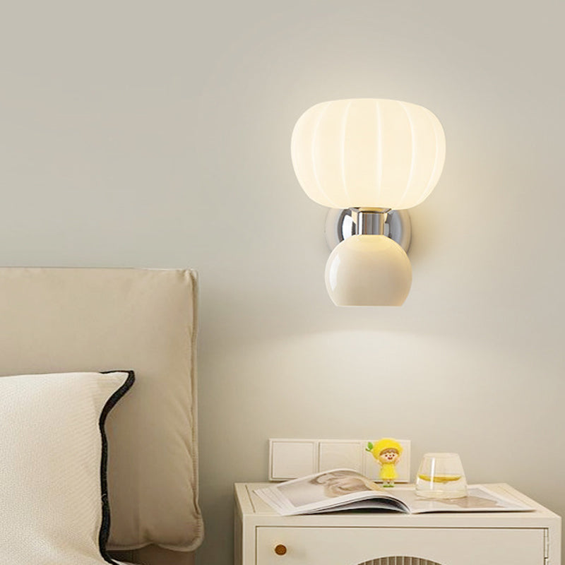 Kirrea LED Wall Lamp in Cream Finish for Tranquil Ambience | Veisp