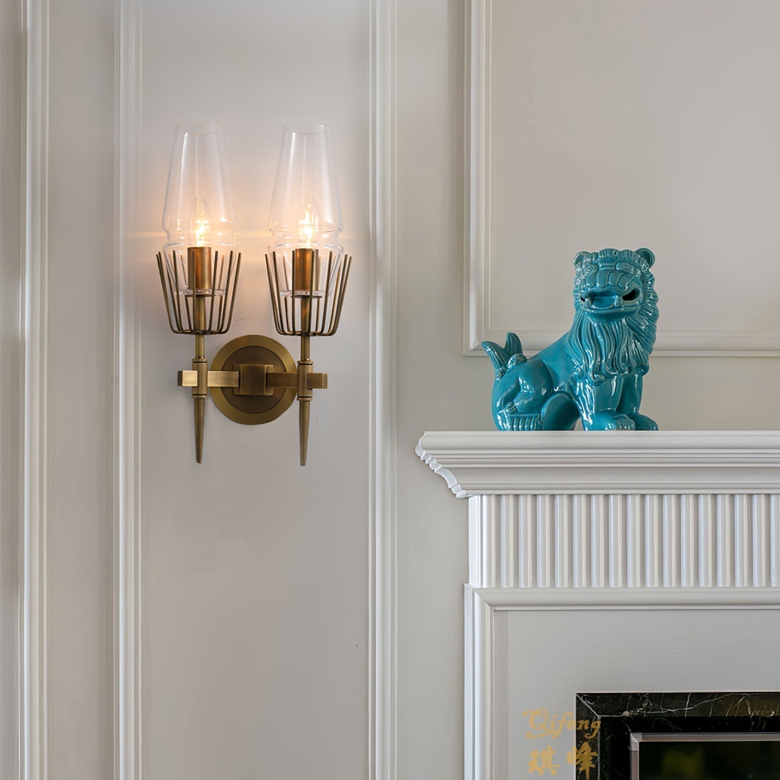 Aureline Modern Black And Gold Wall Lamp For Luxe Rooms | Veisp