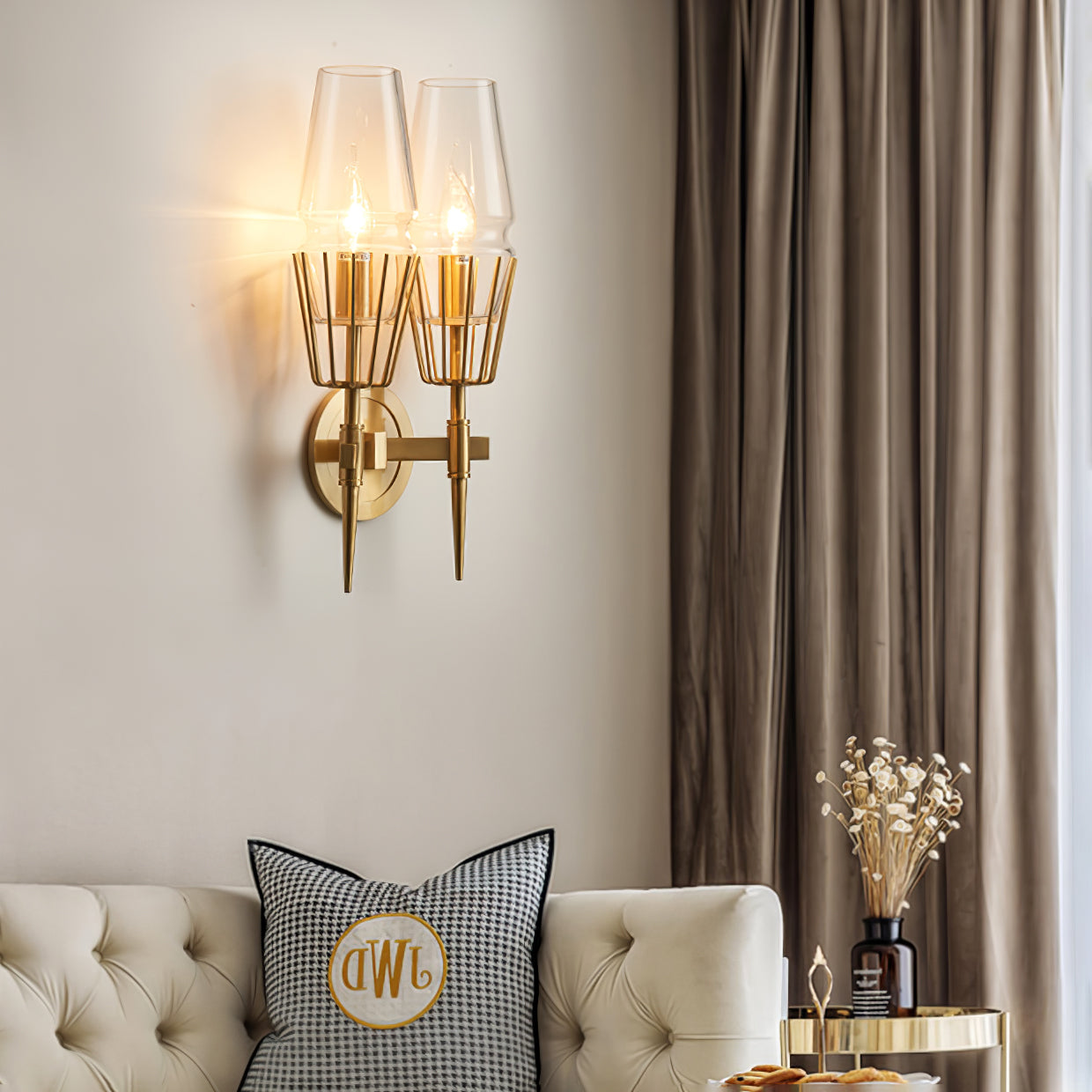 Aureline Modern Black And Gold Wall Lamp For Luxe Rooms | Veisp
