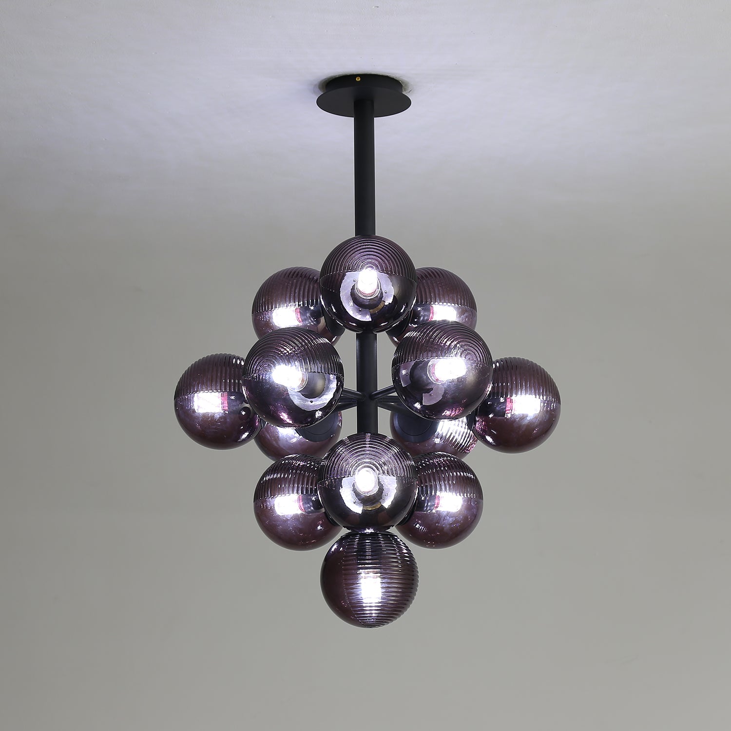 Vellaro | Grape Inspired Black Iron And Glass Pendant Light | Veisp