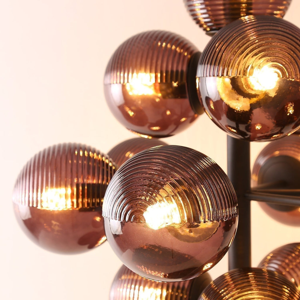 Vinora | Black Iron & Glass Grape-Inspired Table Lamp | Veisp