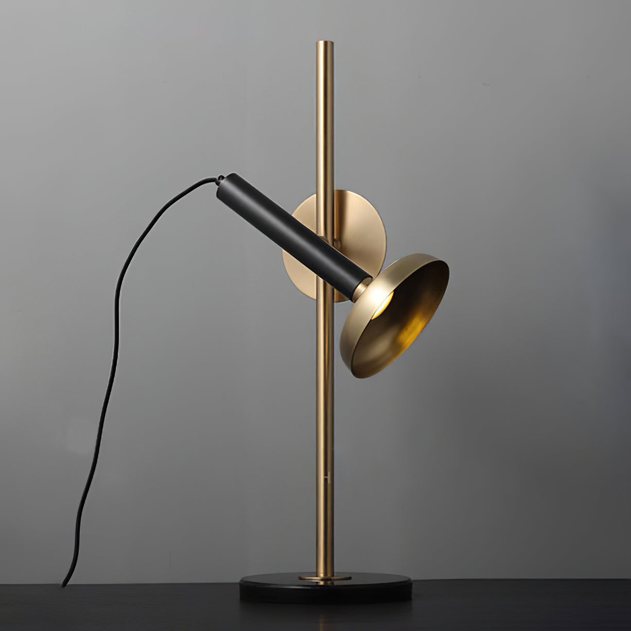 LumaSleek | LED Touch Table Lamp In Gold And Black Frame | Veisp