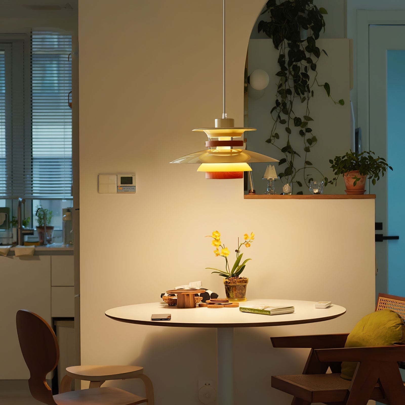 Aurelis Suspended Pendant Lamp With Warm Ambient Glow | Veisp