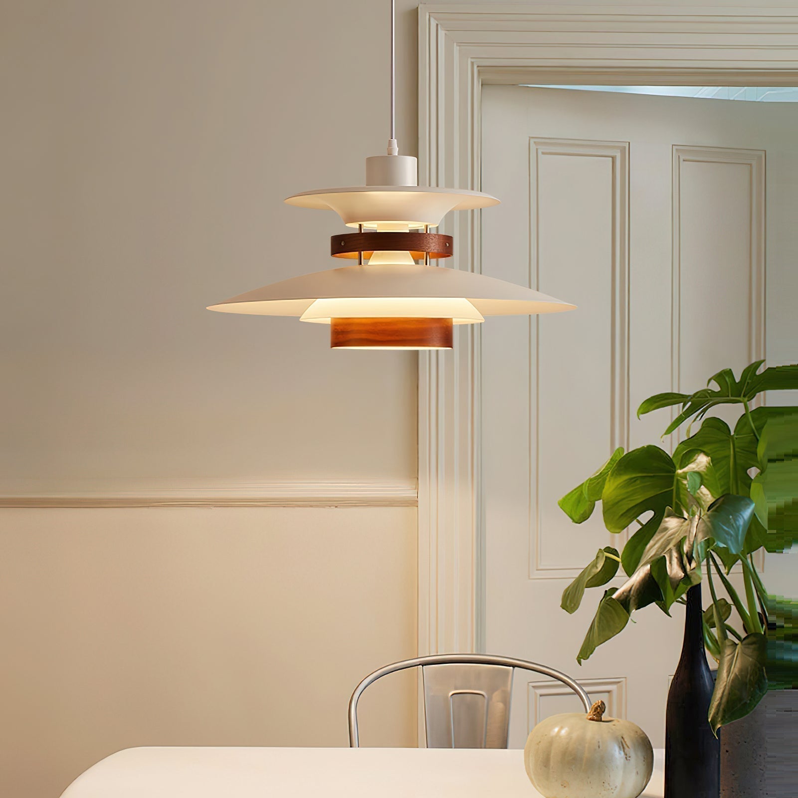 Aurelis Suspended Pendant Lamp With Warm Ambient Glow | Veisp