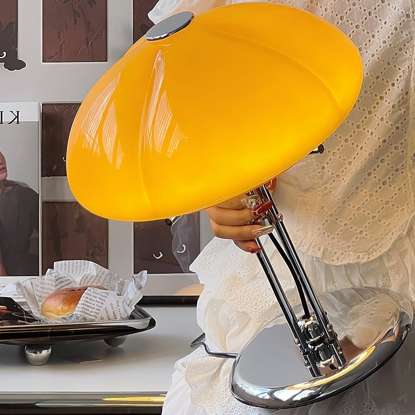 Cresca | Bauhaus Mushroom Table Lamp in Amber Glass | Veisp