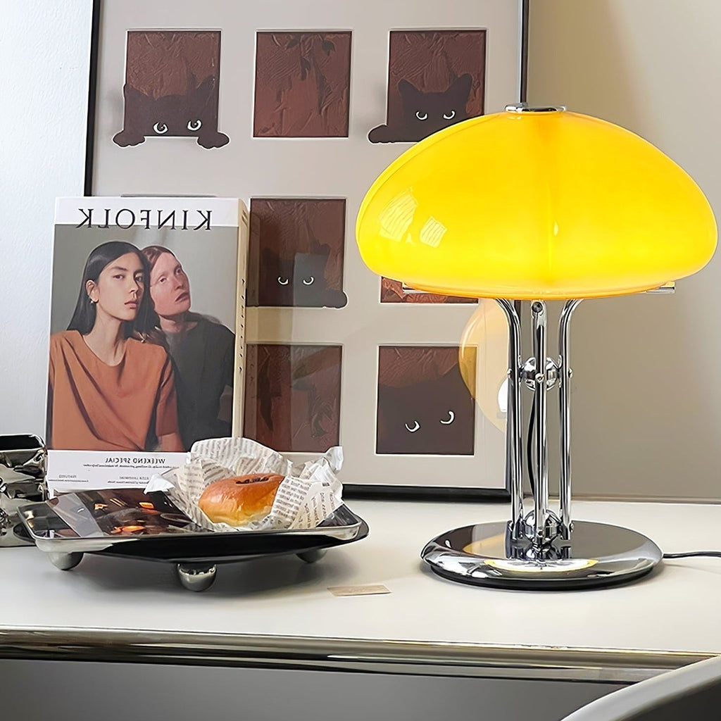 Cresca | Bauhaus Mushroom Table Lamp in Amber Glass | Veisp