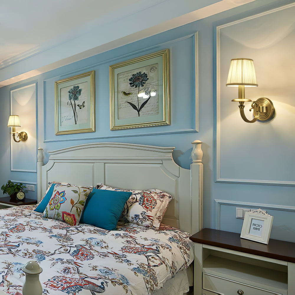 Aureline | Elegant Gold Wall Sconce for Regal Interiors | Veisp