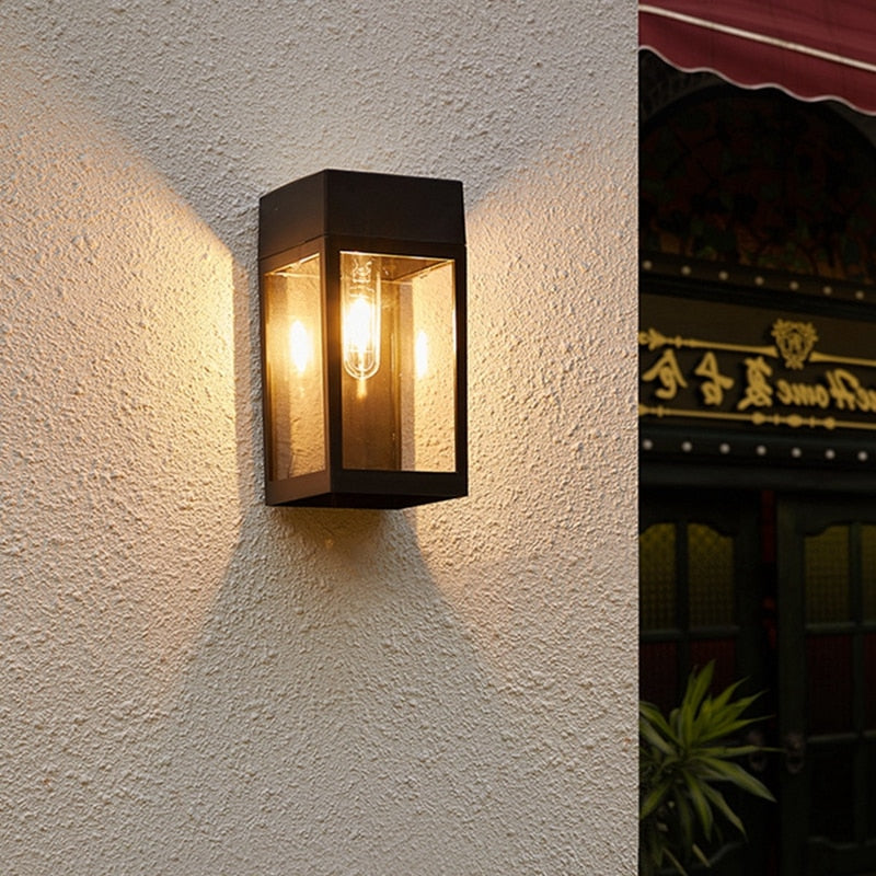 LumaVine | Solar Wall Lamp For Garden Fences, Warm Light | Veisp