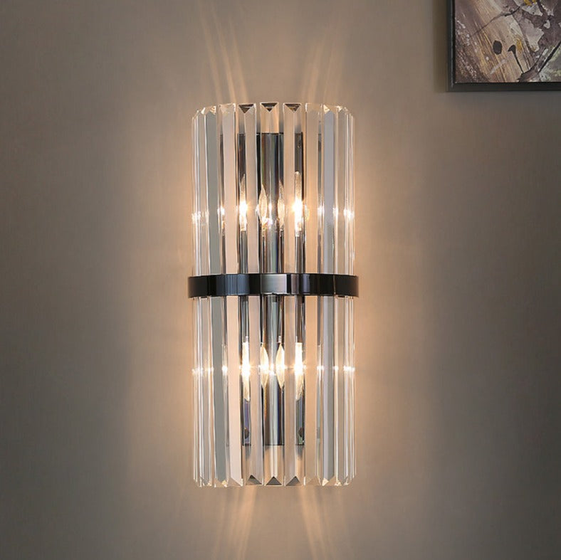 LumaLuxe Elegant Gold Wall Sconce With Warm Ambient Glow | Veisp