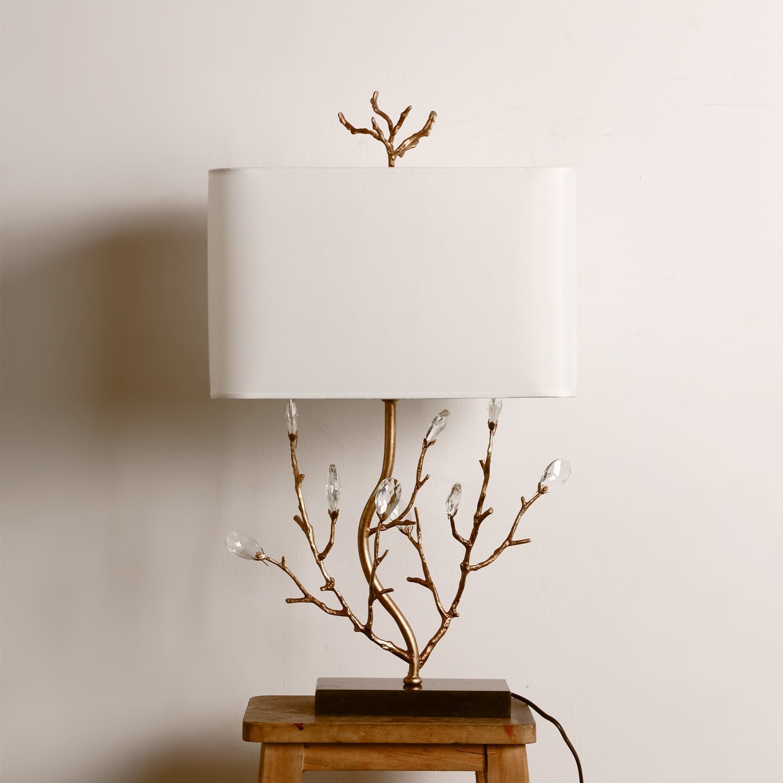 Aurelle | Branch-Style Brass Table Lamp With Fabric Shade | Veisp