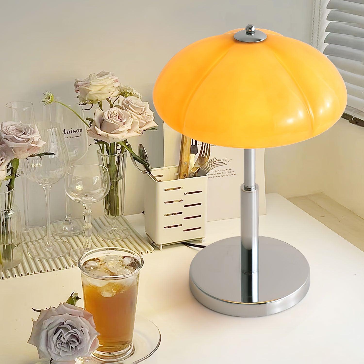 Cresca | Bauhaus Mushroom Table Lamp in Amber Glass | Veisp