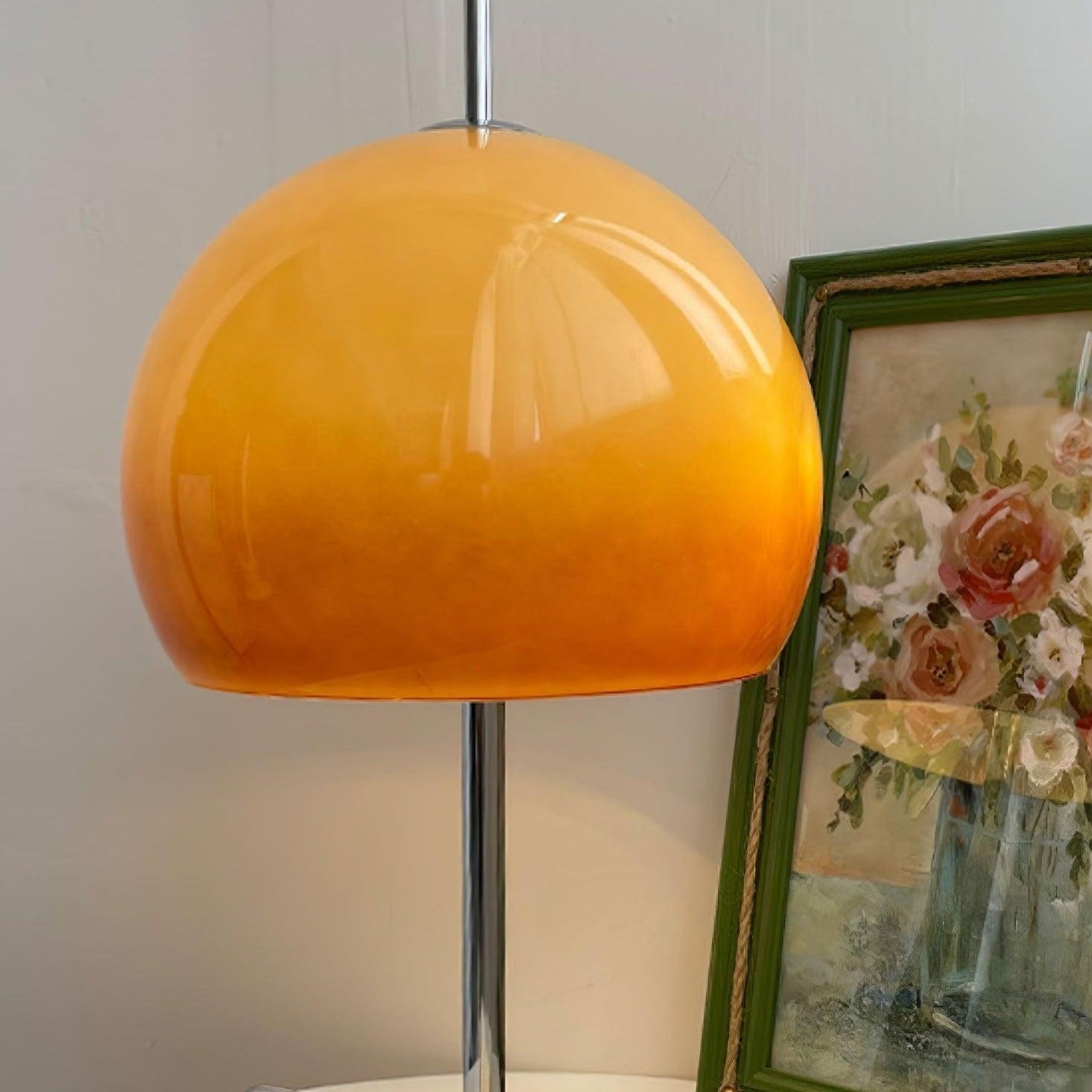 Cresca | Bauhaus Mushroom Table Lamp in Amber Glass | Veisp