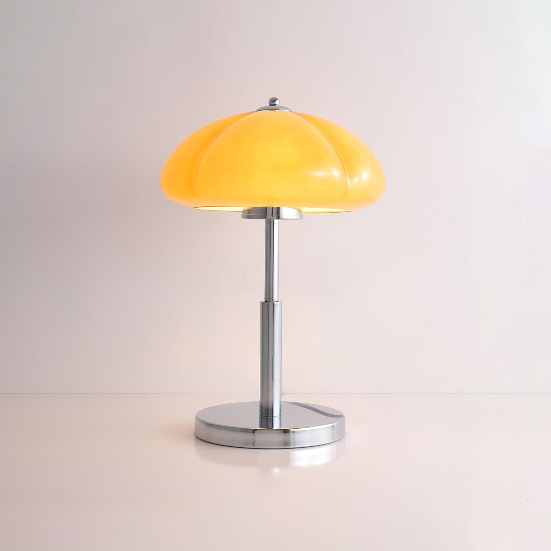 Cresca | Bauhaus Mushroom Table Lamp in Amber Glass | Veisp