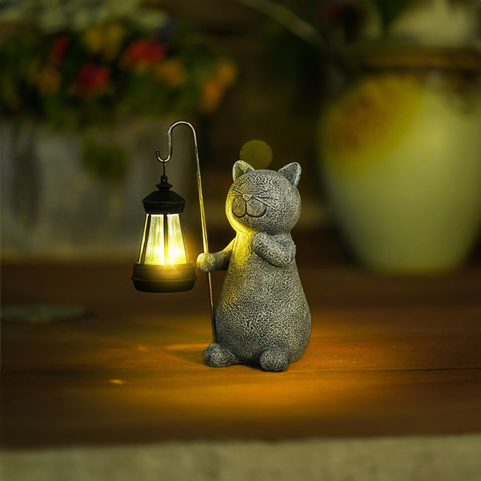 SolaraCat | Solar Golden Cat Garden Lamp With Warm Glow | Veisp