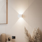 Luminora | Outdoor LED Wall Light 2700K Warm Ambience IP54 | Veisp